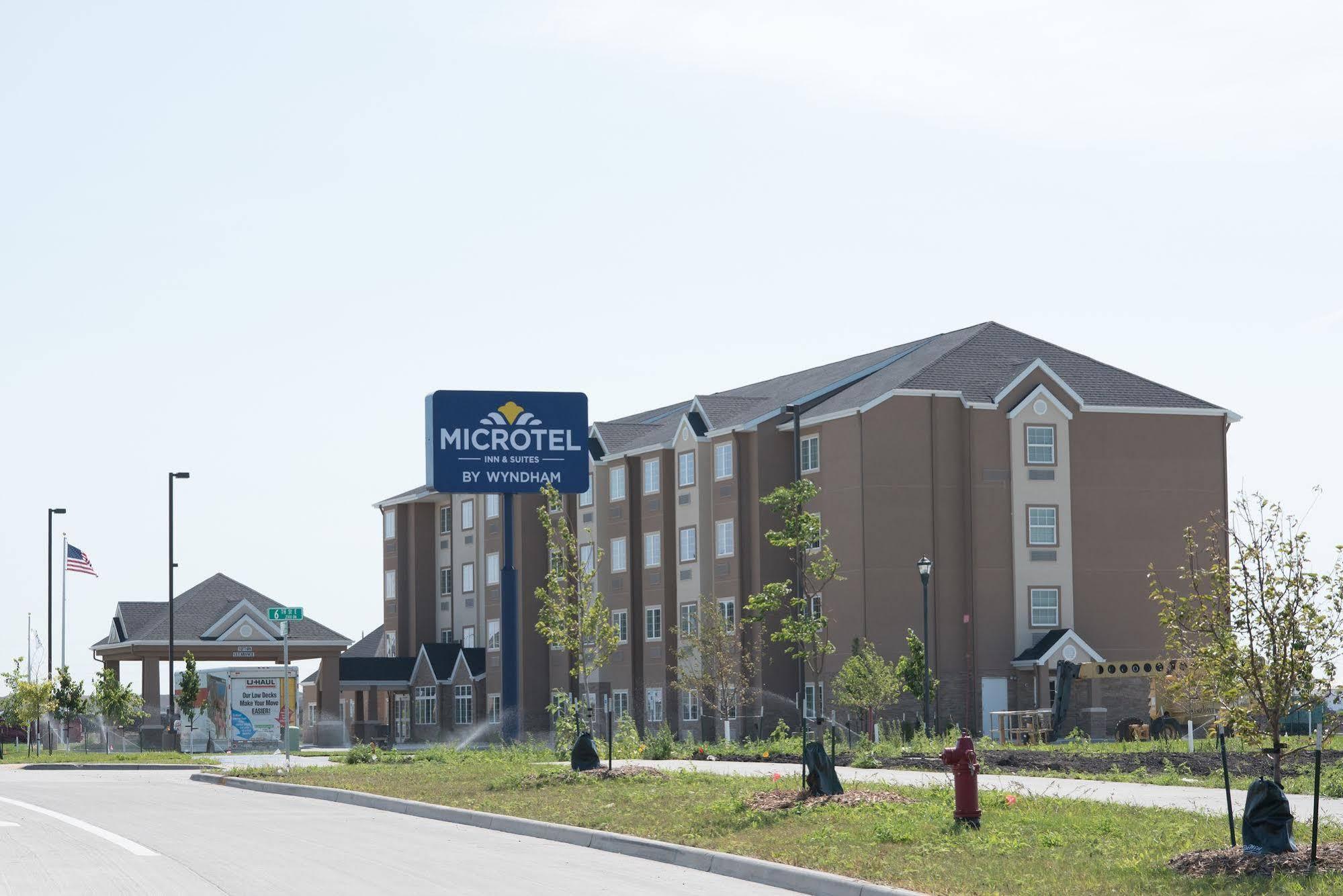 Microtel Inn & Suites By Wyndham West Fargo Near Medical Center Extérieur photo