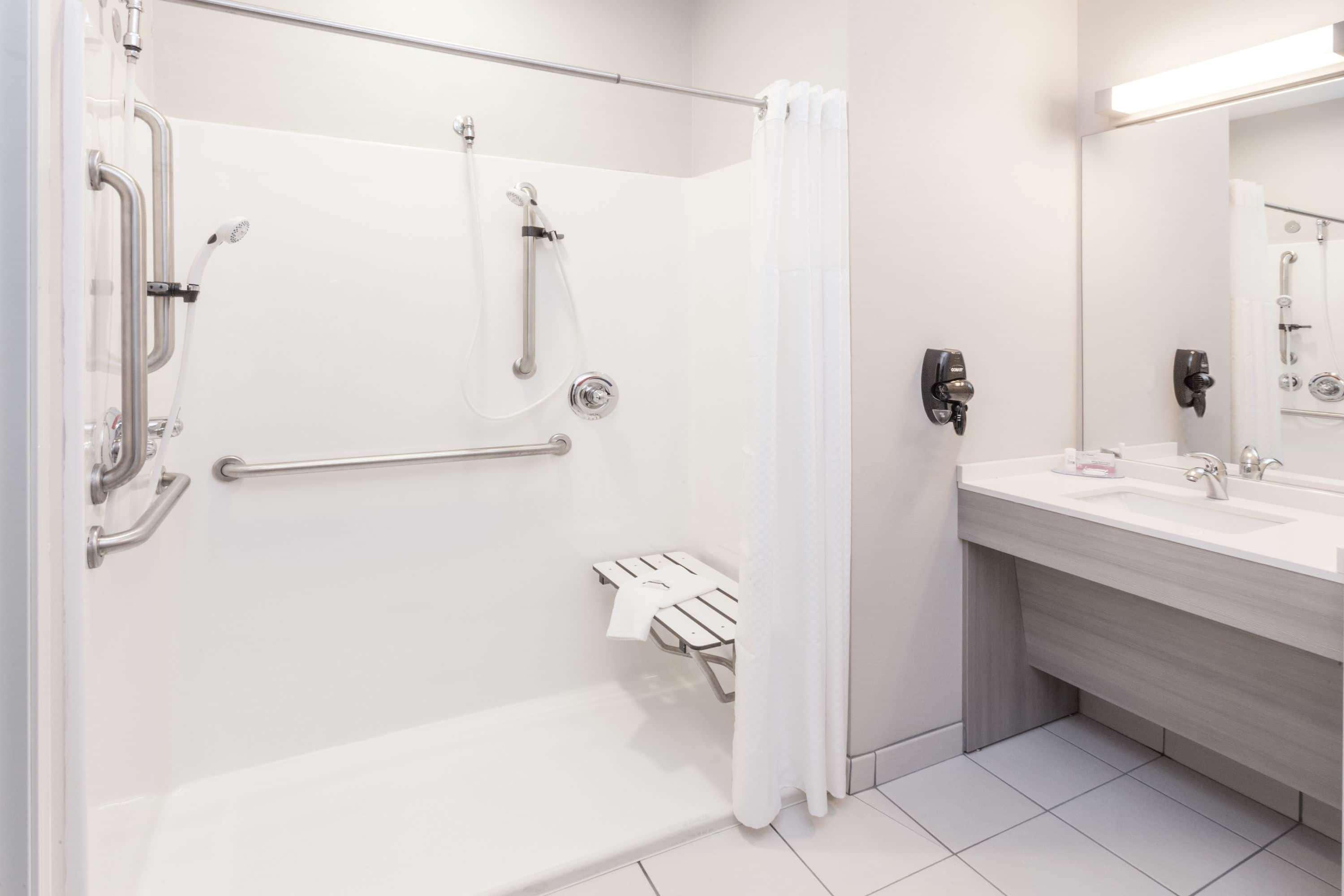 Microtel Inn & Suites By Wyndham West Fargo Near Medical Center Extérieur photo