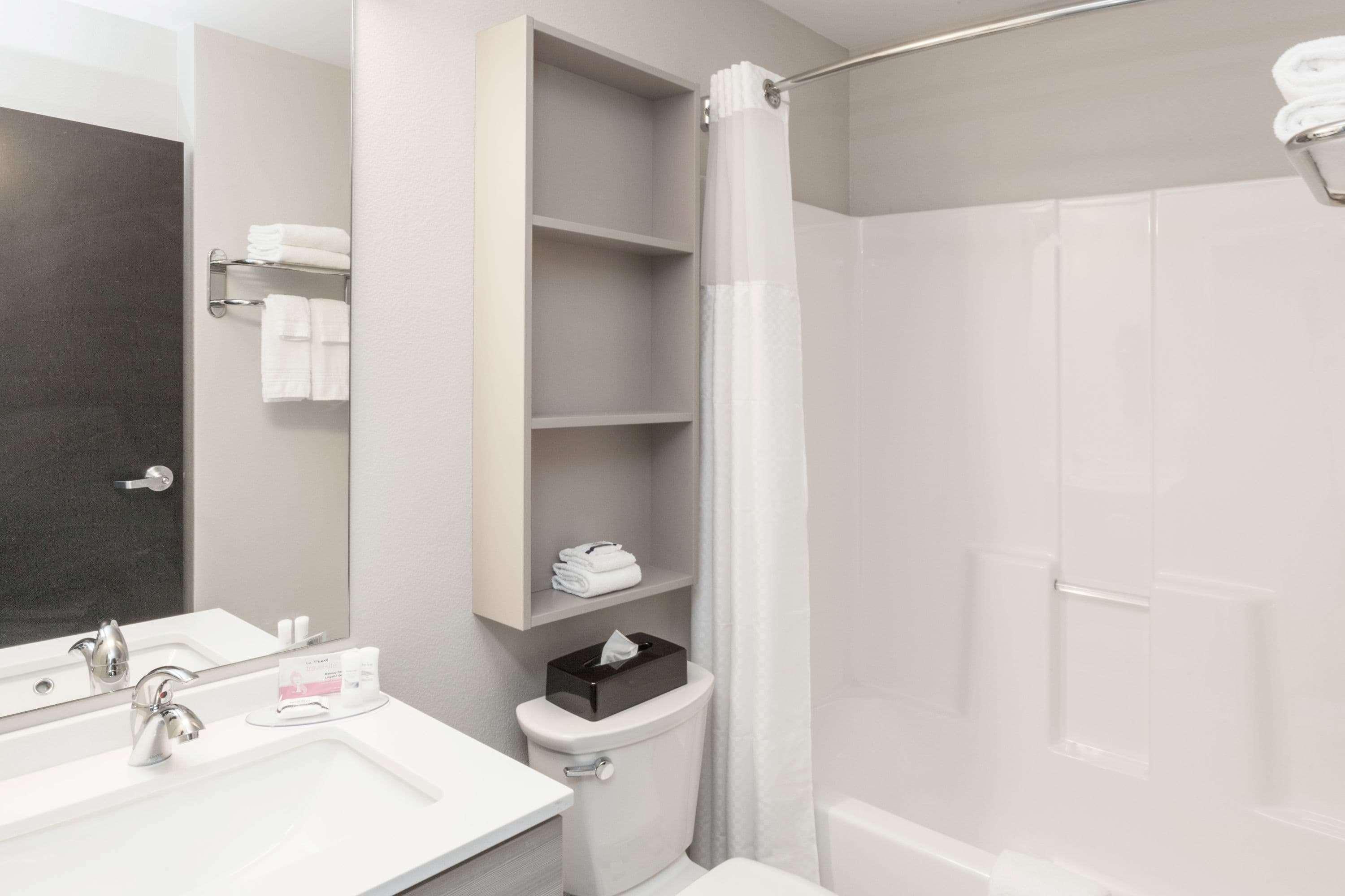 Microtel Inn & Suites By Wyndham West Fargo Near Medical Center Extérieur photo