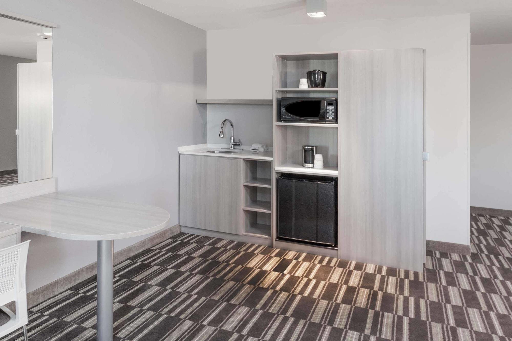 Microtel Inn & Suites By Wyndham West Fargo Near Medical Center Extérieur photo